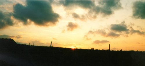 Die Äcker in Frankreich geben ein schnes Motiv im Sonnenuntergang